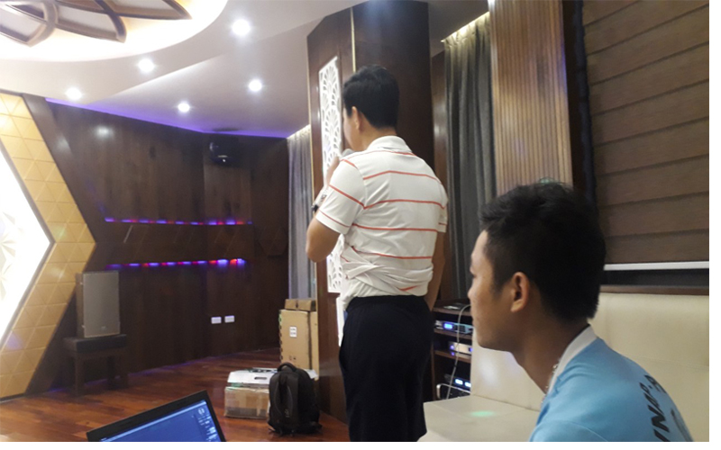 lap-dat-he-thong-am-thanh-phong-karaoke