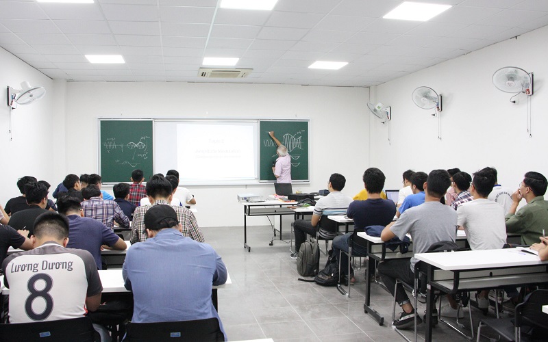 Lắp đăt âm thanh phòng học